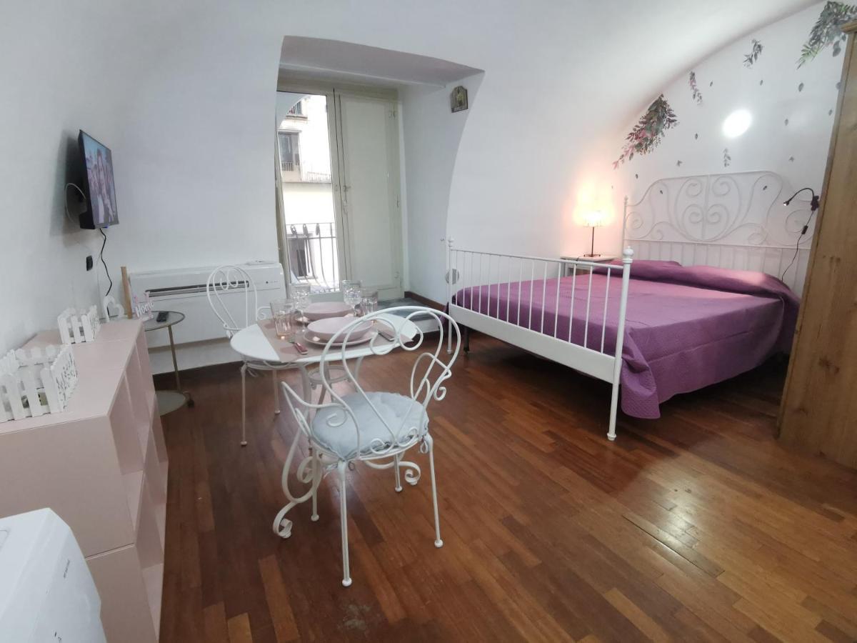 Ferienwohnung Napoli Centro Chiaia Exterior foto
